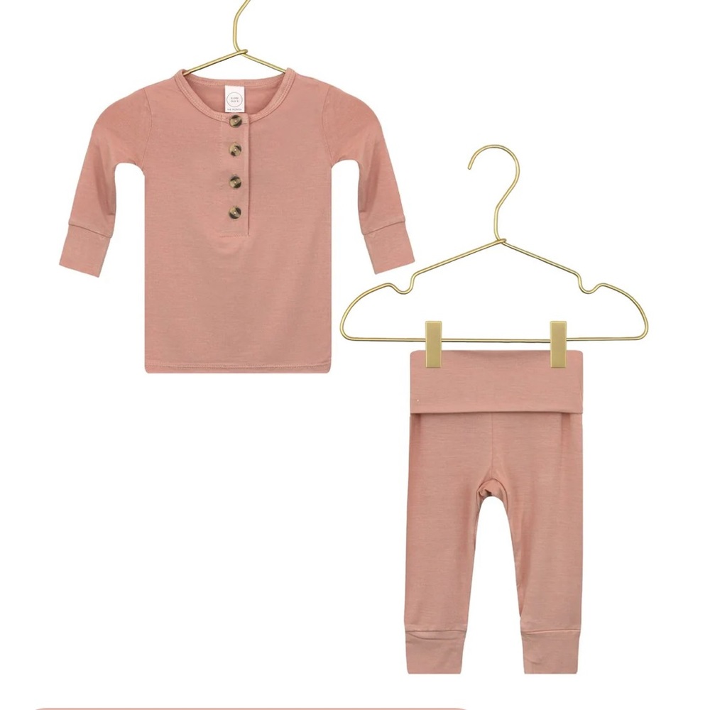 Lou Lou and Company Top and Bottom Set Newborn